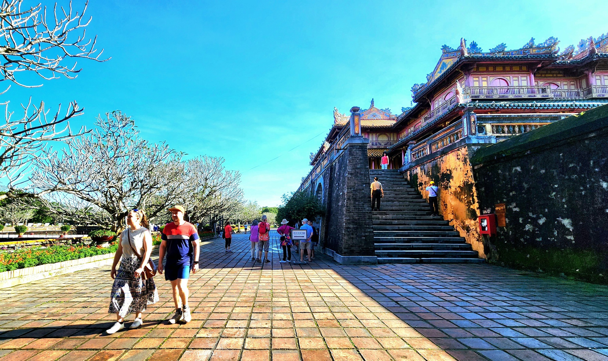 Câu Hỏi Thường Gặp 