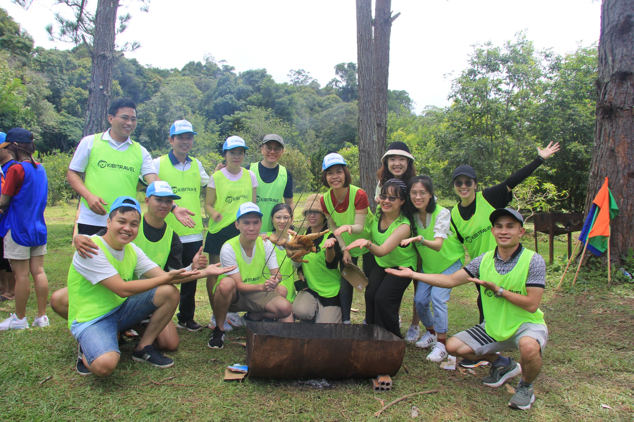 hoat-dong-team-building-cooking-class-tai-rung-la-phong-da-lat-kibitravel